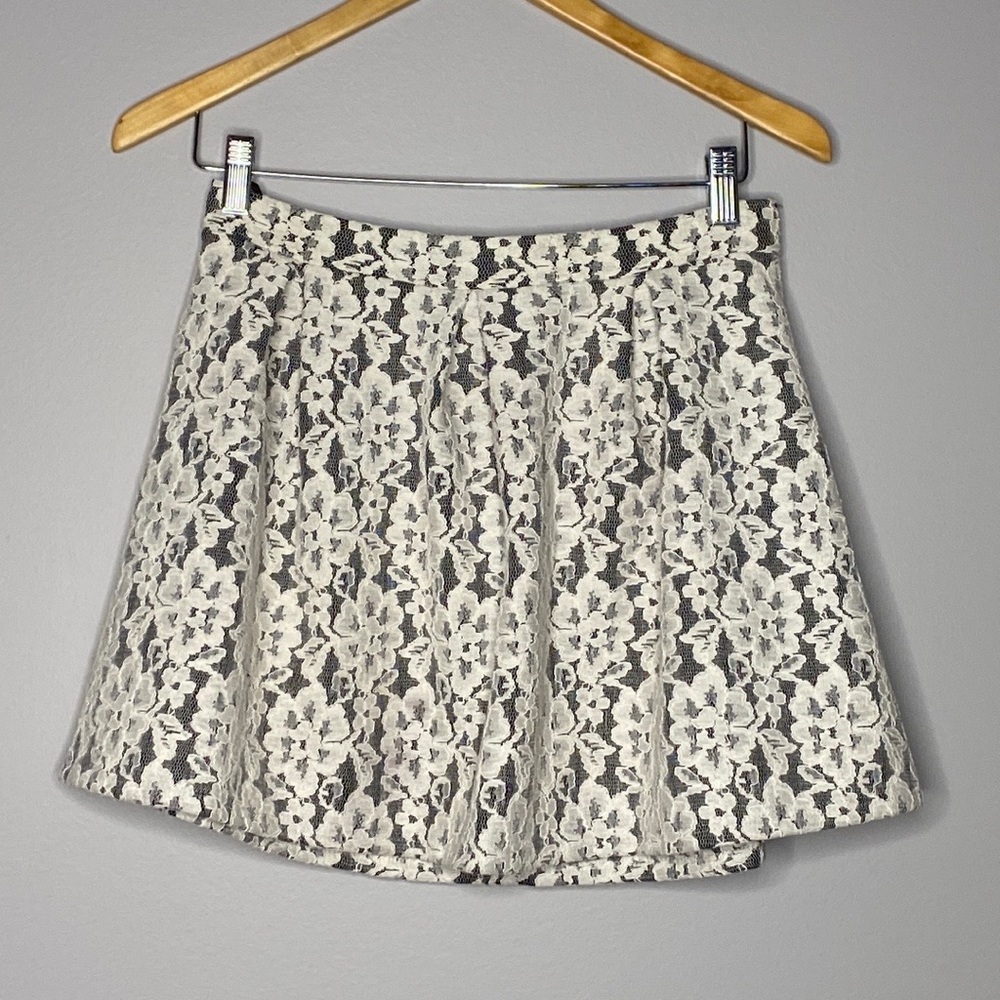 SAGE LACE SKIRT